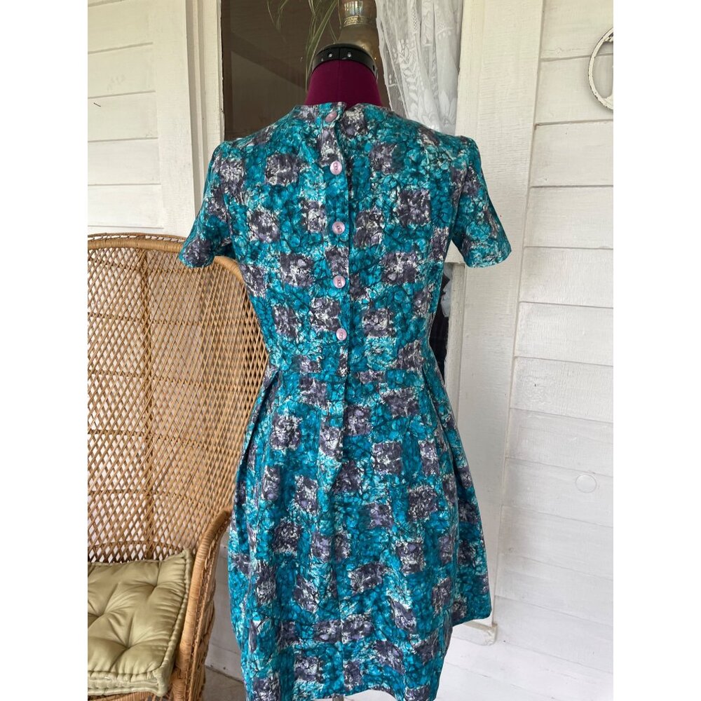 Vintage 1950s Polished Cotton Floral Pleated Shortsleeve Dress Small - Picture 3 of 16